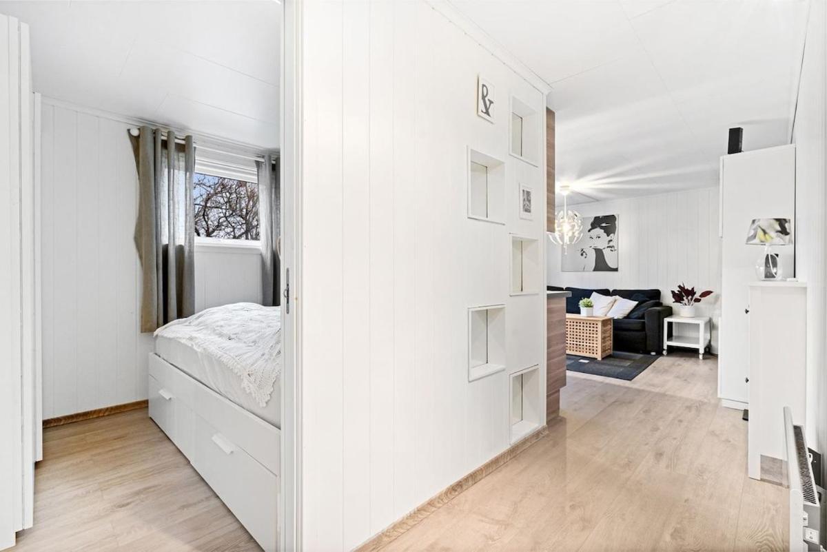 Flat In Near Airport * Sola
